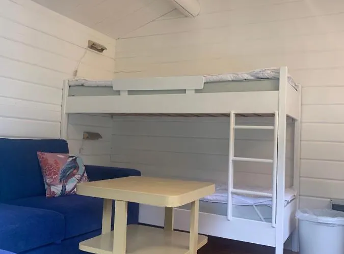 مكان تخييم Valldal Camping *